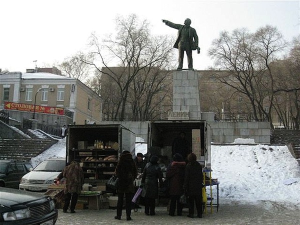 Vladivostok_Lenin_SputnikMania