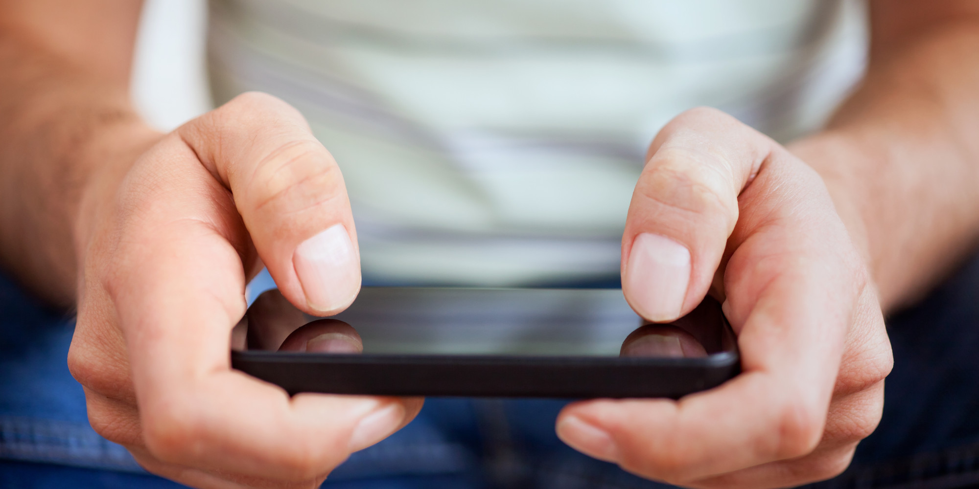 mobile-game-player