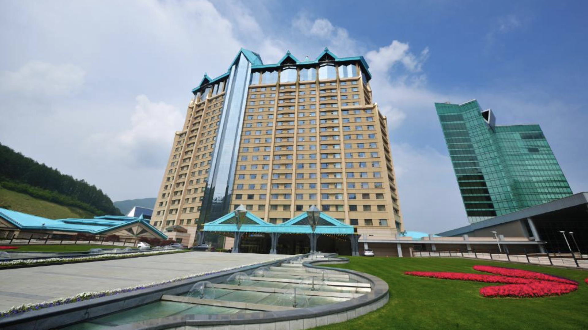 Kangwon Land license extended