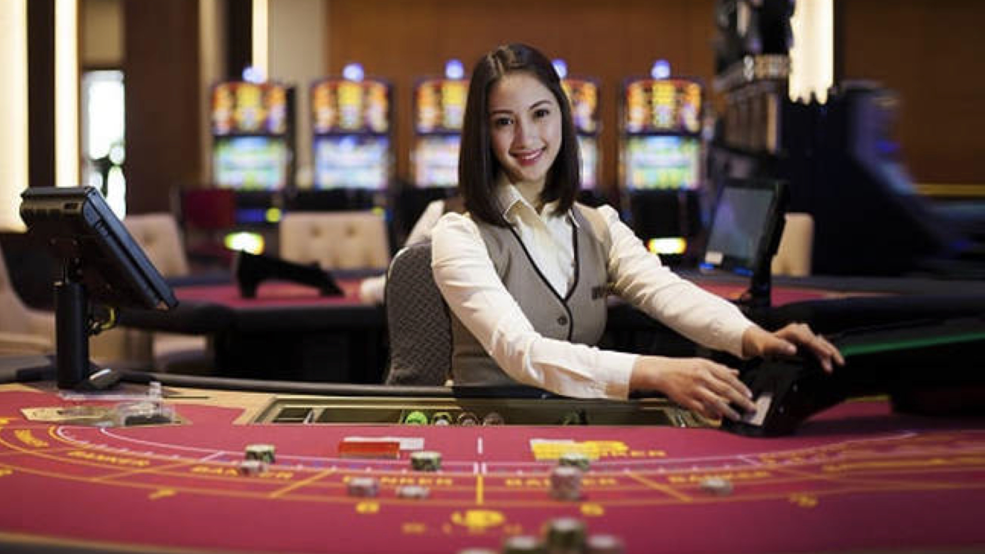 Macau Dealer