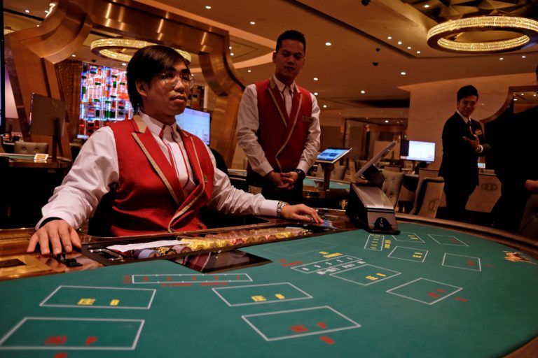 Employed residents in Macau’s gaming sector down 2,200 in 1Q25