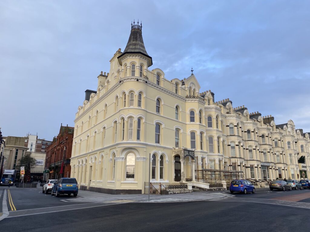 Admiral house