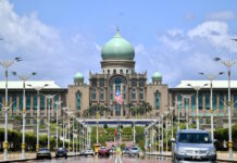 Malaysia to regulate online gambling