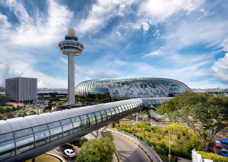 Singapore airport. travel lanes, expansion