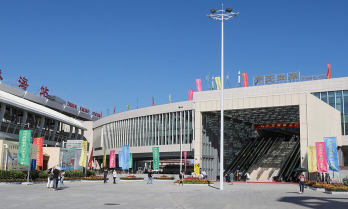 Qingmao Zhuhai - Macau port