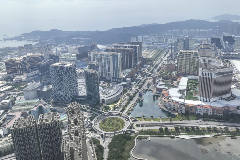 Macau legislator criticizes gaming firms for outsourcing local jobs via part-time regime Macau, Cotai Strip