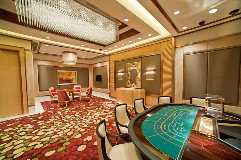 Macau police arrest woman for VIP room investment scam