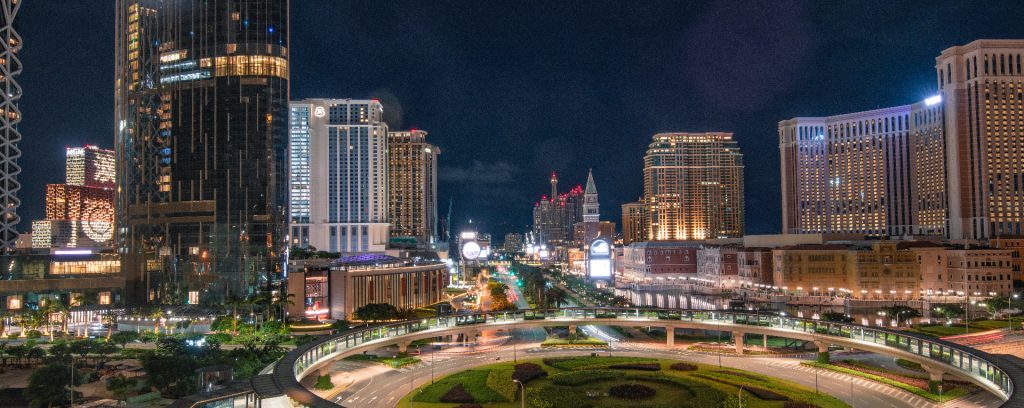 Melco reportedly bringing "Dinner in the Sky" to Macau, offering Cotai strip views Macau, cotai-strip, Gaming revenue, Macau GGR, gaming operators
