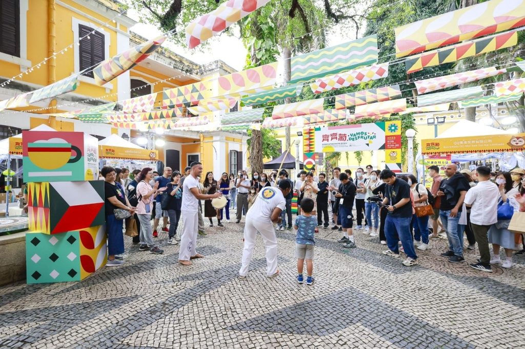 Guangdong experiences record high volume of visa applications to Macau and Hong Kong