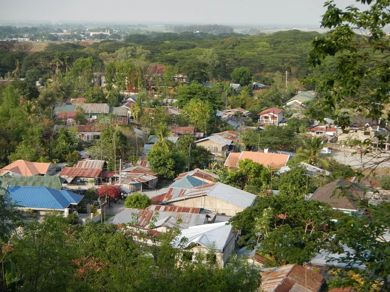 Philippine senator calls for probe into local mayor’s POGO links