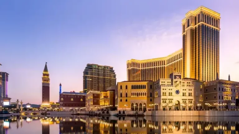 Sands China declares $258M interim dividend despite profit decline