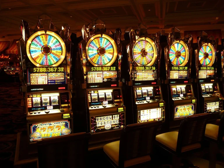 Slot gaming machines