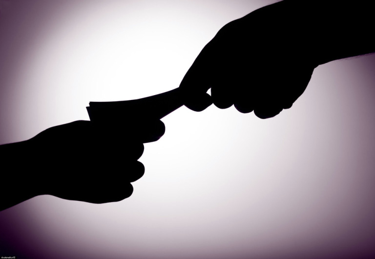 Macau gaming company supervisor allegedly solicited bribes to facilitate job recruitment