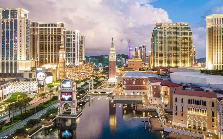 Macau casinos boost revenue with new Big/Small 7 baccarat side bet innovation