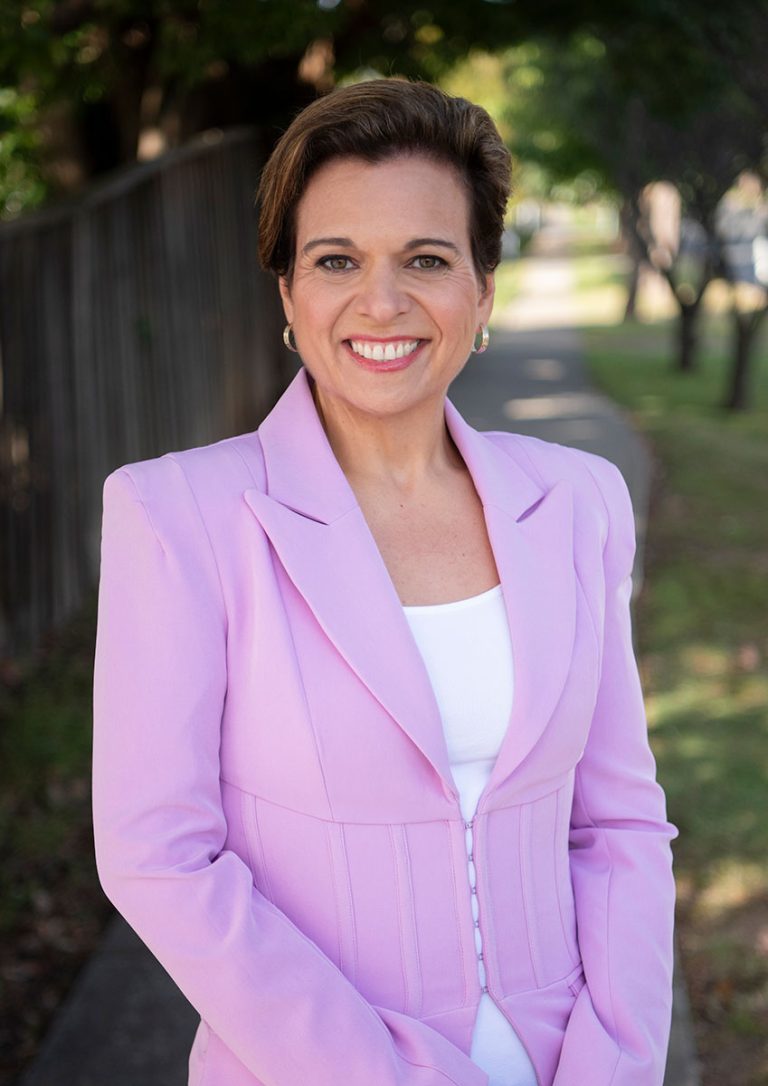 Australian Comm. Minister denies meeting with gambling executives, watering down advertising restrictions