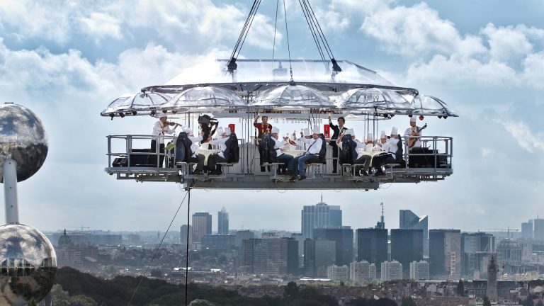 Melco reportedly bringing “Dinner in the Sky” to Macau, offering Cotai strip views