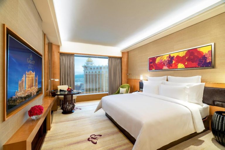 Macau hotels fill nearly 90% of rooms in October