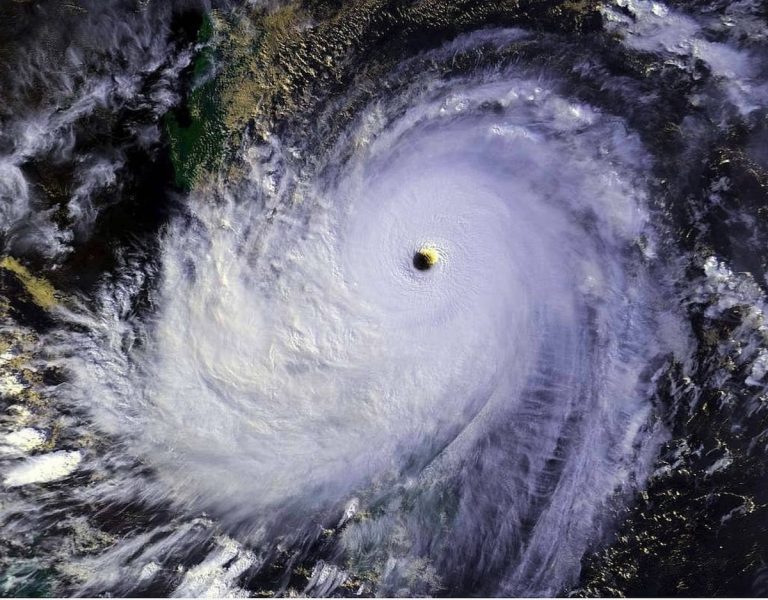 Typhoon Wipha crashes through Macau and Hong Kong