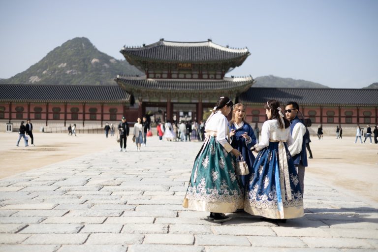 South Korea expects 1M more Chinese visitors via new visa-free policy