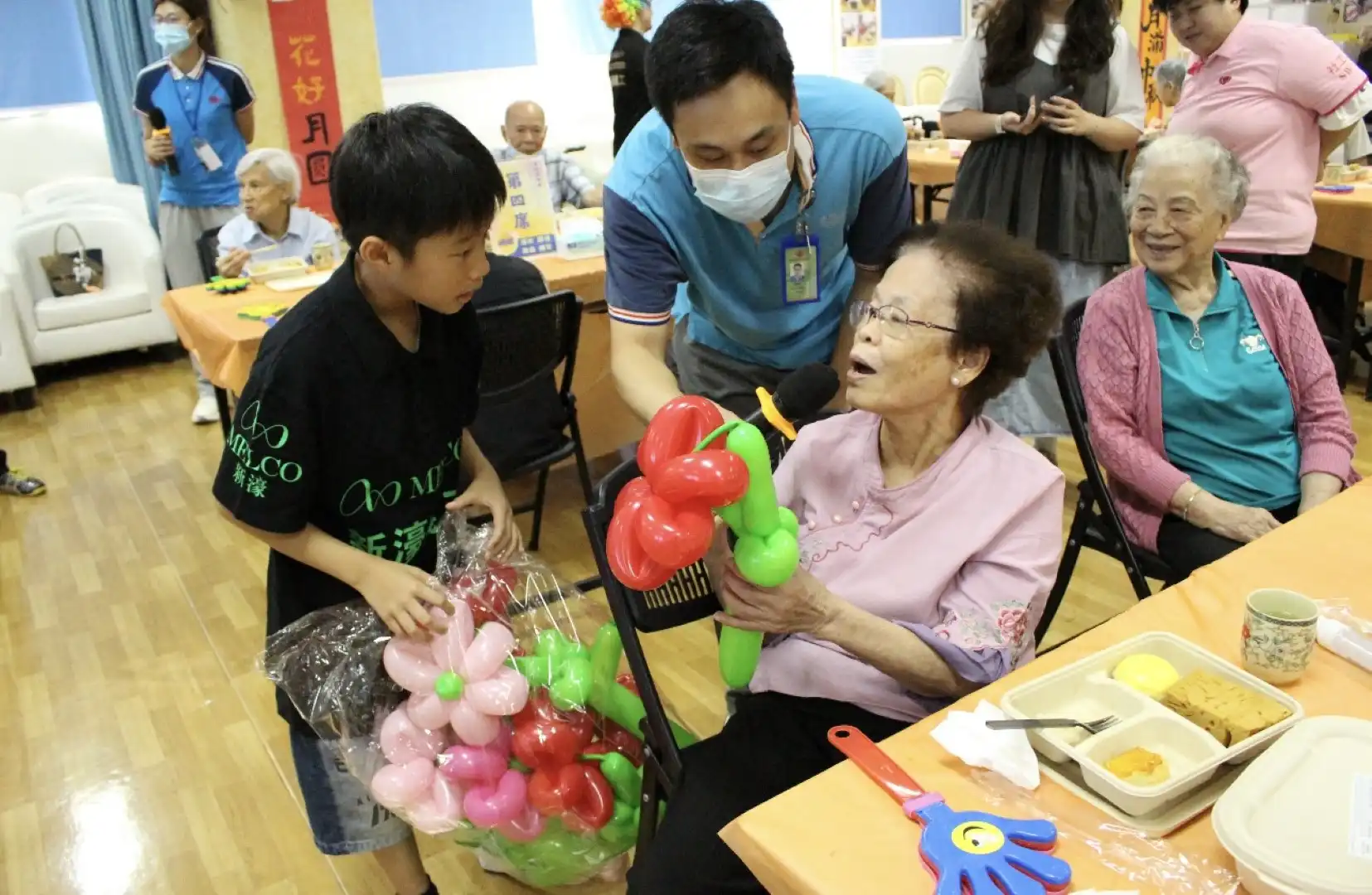 Melco Resorts celebrates Mid-Autumn season by giving back to the community