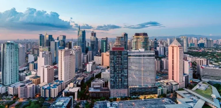 Philippine business confidence sinks to 25-year low in March: central bank