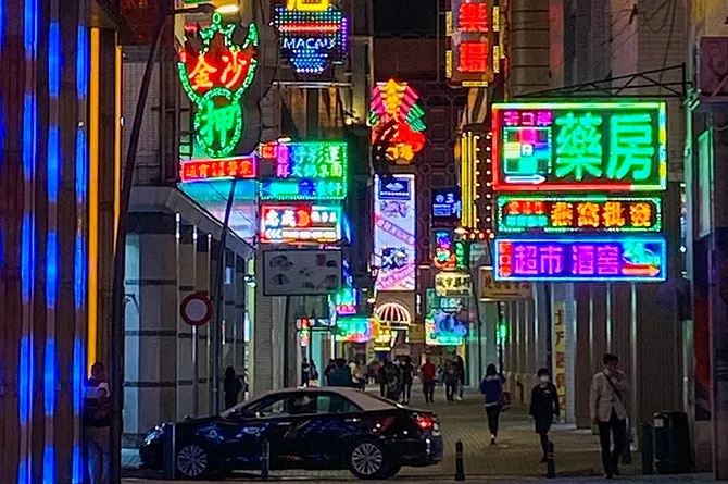 ZAPE_Casinos_night-Macau