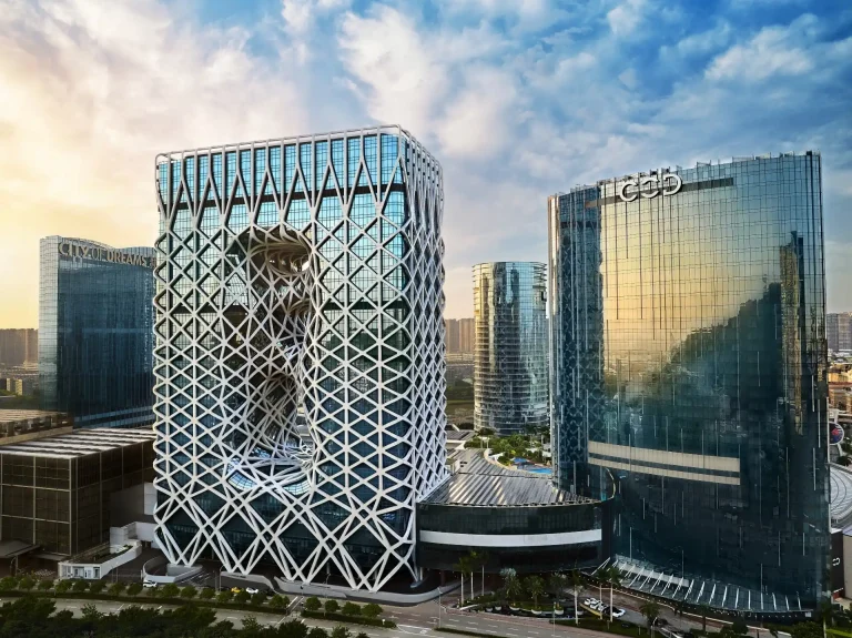 Melco upsizes credit facilities to $2.77B, extends maturity to 2031