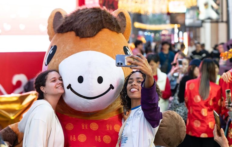 Macau February visitor arrivals jump 32.6% to 4.2M, average stays decline