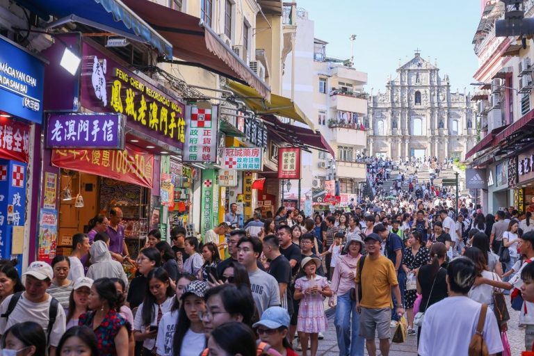 Macau tourism sector urges easier Vietnam visa process to capture growth