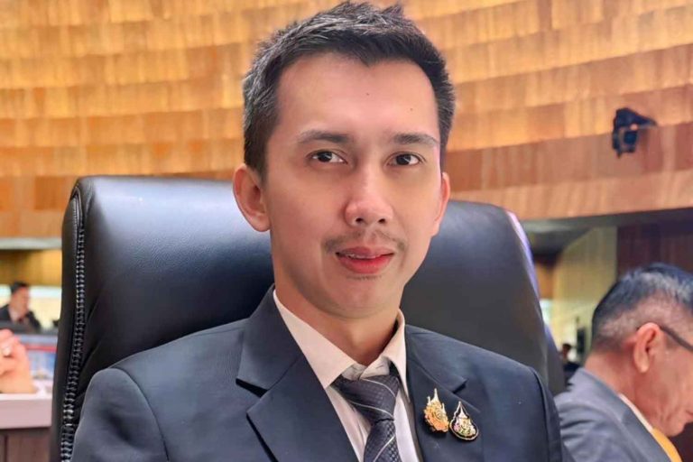 Thai MP faces expanded charges in illegal gambling investigation