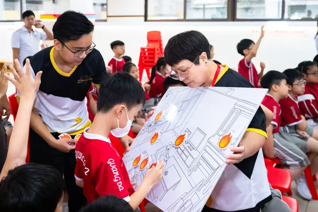 Sands China delivers 1,500 emergency kits to strengthen community resilience Sands China delivers 1,500 emergency kits to strengthen community resilience